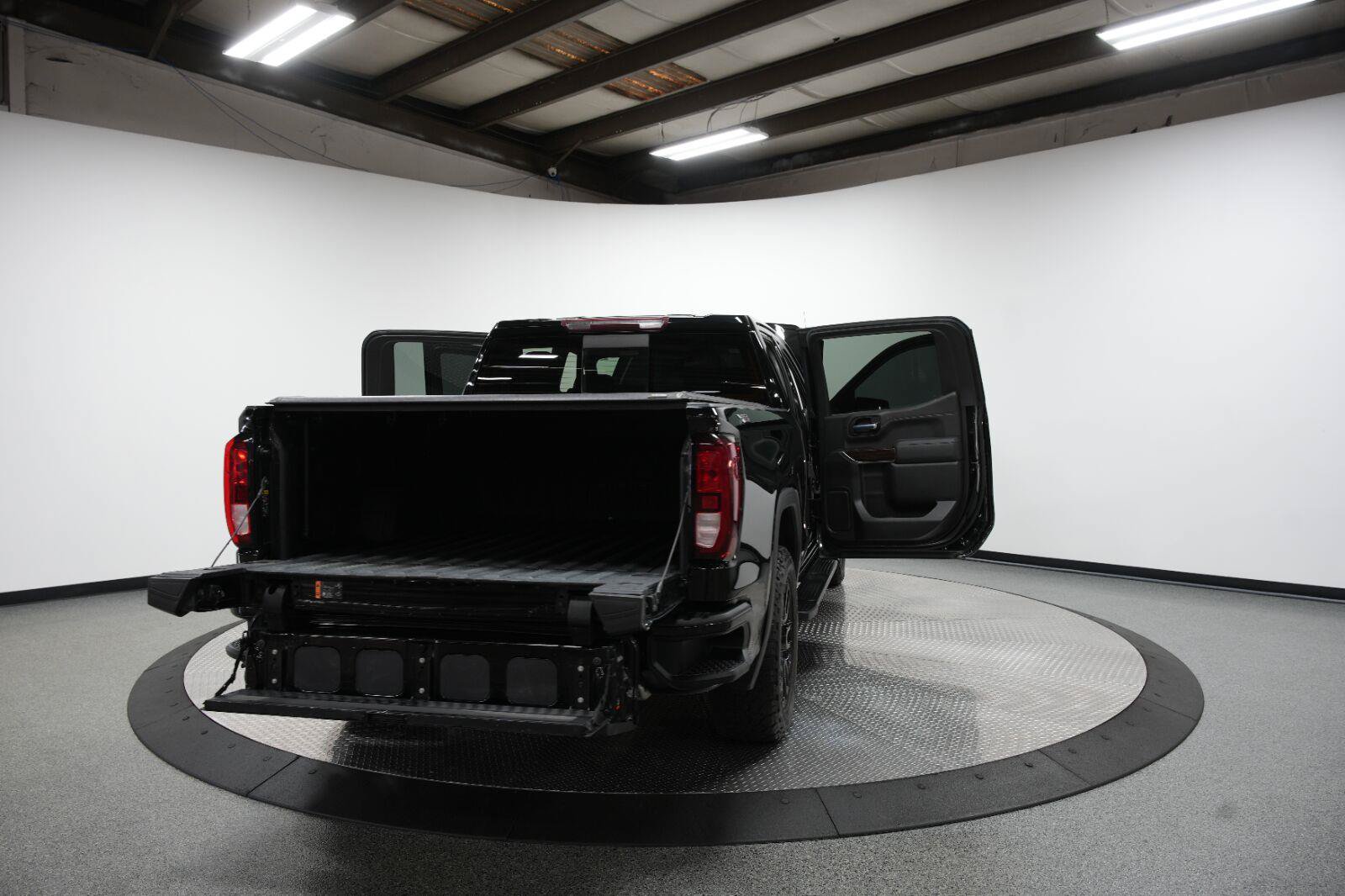 Certified 2022 GMC Sierra 1500 Elevation w/ Preferred Package AWD/4WD image 14