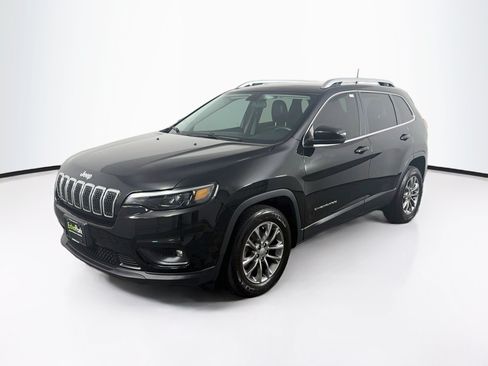Used 2019 Jeep Cherokee Latitude Plus FWD image 3