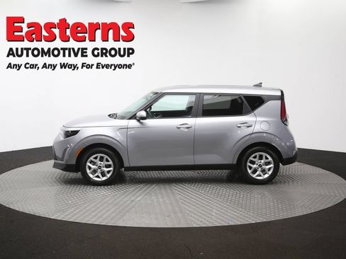 Used 2025 Kia Soul LX w/ LX Technology Package FWD image 58