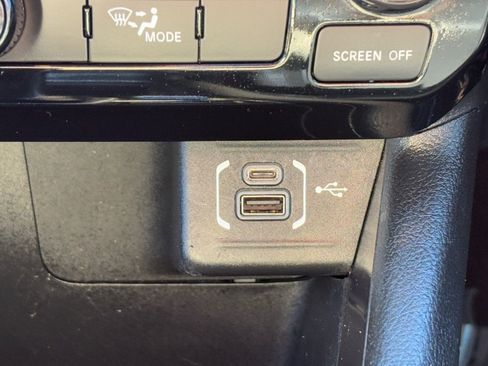 Used 2024 Jeep Compass Latitude image 26