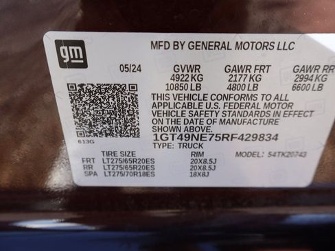 Used 2024 GMC Sierra 2500 SLT w/ SLT Premium Package image 40