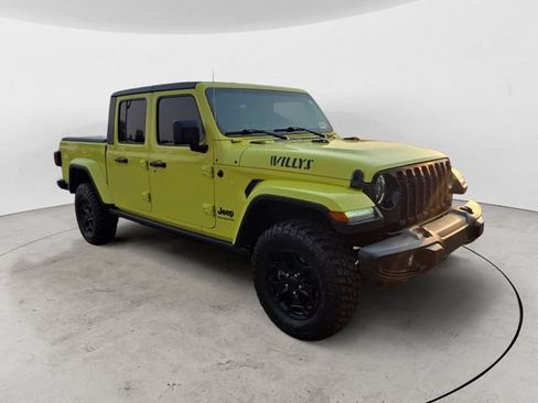 Used 2023 Jeep Gladiator Sport AWD/4WD image 3