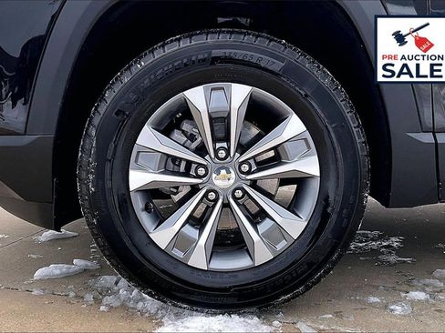 Used 2025 Chevrolet Equinox LT image 9