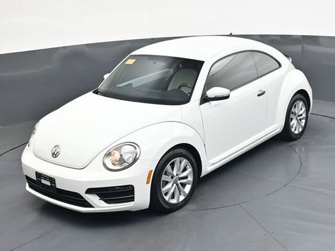 Used 2017 Volkswagen Beetle 1.8T S image 32