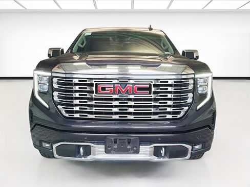 Used 2023 GMC Sierra 1500 Denali w/ Denali Reserve Package AWD/4WD image 2