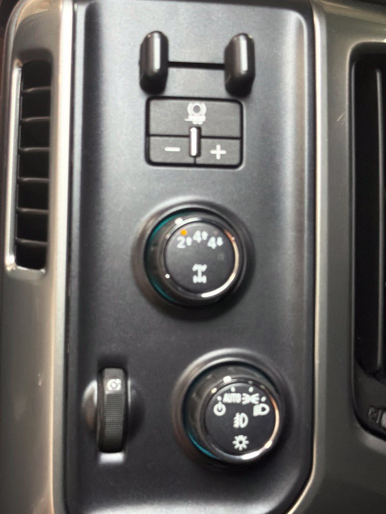 Used 2019 Chevrolet Silverado 2500 LTZ w/ Duramax Plus Package AWD/4WD image 22