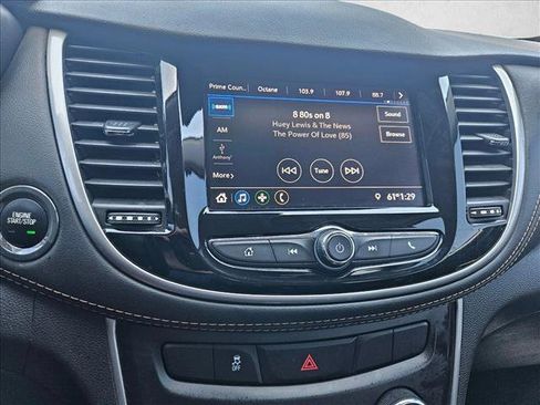 Used 2021 Chevrolet Trax LT w/ Midnight Edition FWD image 13