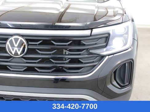 Used 2024 Volkswagen Atlas Cross Sport SE image 7