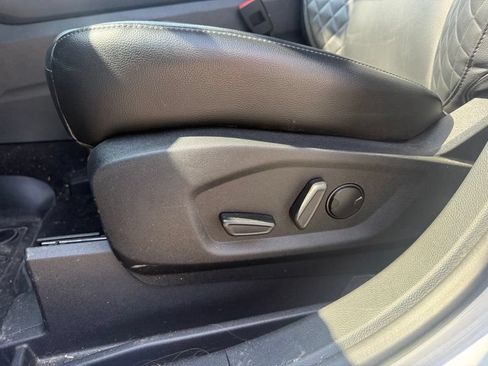 Used 2023 Ford Edge Titanium AWD/4WD image 13