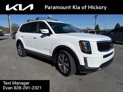 Used 2022 Kia Telluride EX w/ EX Premium Package image 3