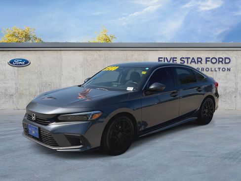 Used 2024 Honda Civic Touring image 4