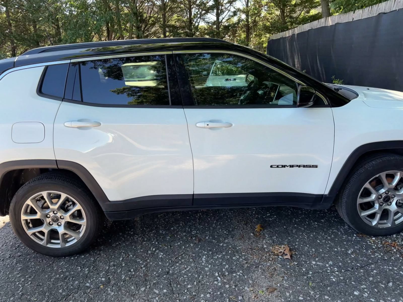 Used 2025 Jeep Compass Limited AWD/4WD image 15