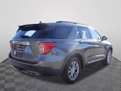 Certified 2022 Ford Explorer XLT w/ Equipment Group 202A image 3