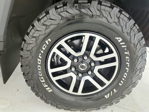 Used 2025 INEOS Grenadier AWD/4WD image 87