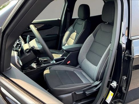 Used 2025 Chevrolet TrailBlazer LT AWD/4WD image 17