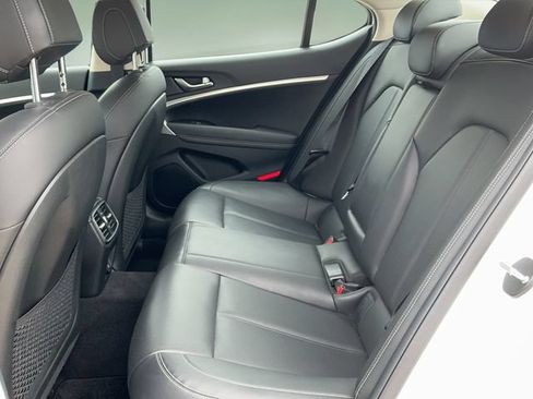 Used 2023 Genesis G70 2.0T AWD/4WD image 13