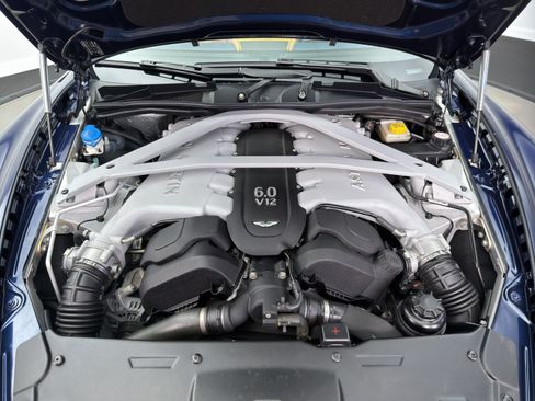 Used 2013 Aston Martin DB9 Volante RWD image 28