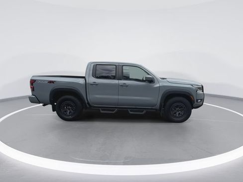 Used 2025 Nissan Frontier PRO-4X AWD/4WD image 13