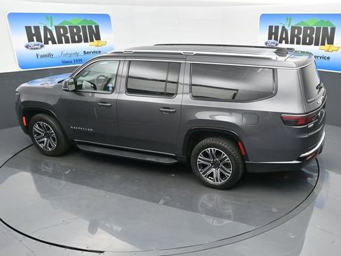 Used 2024 Jeep Wagoneer L Series II image 26