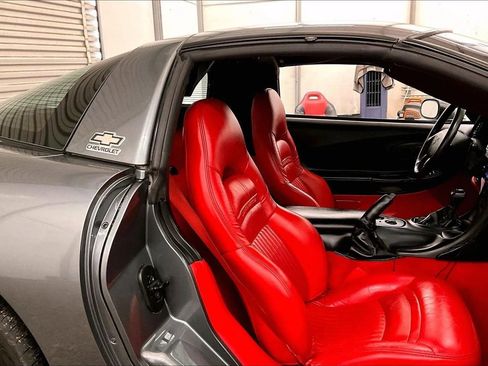 Used 2004 Chevrolet Corvette Coupe w/ Preferred Equipment Group image 8