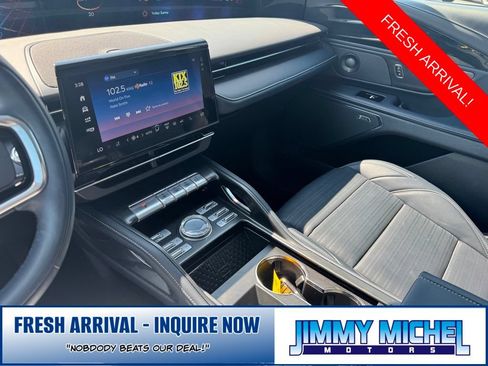 Used 2024 Lincoln Nautilus Reserve w/ Equipment Group 202A AWD/4WD image 13