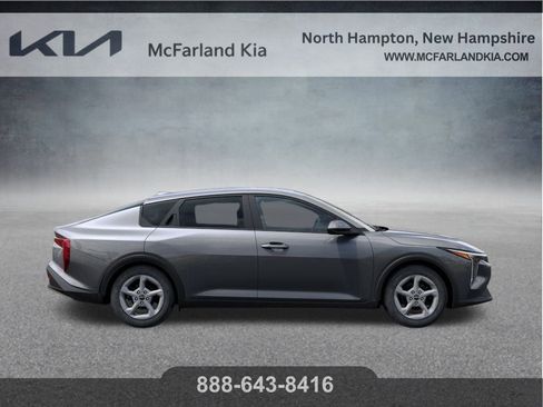 New 2025 Kia K4 LXS image 8