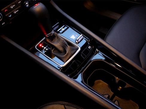 New 2026 Jeep Compass Limited image 10