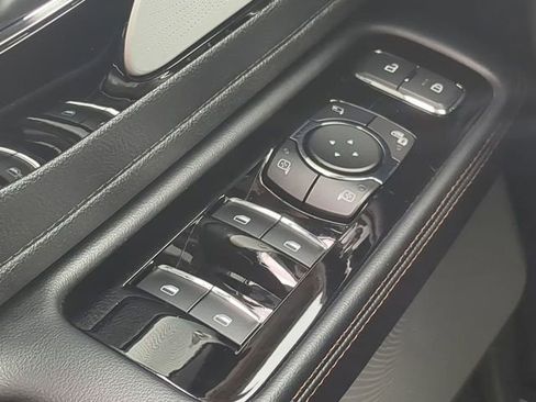 Used 2023 Lincoln Aviator Reserve w/ Equipment Group 201A image 16