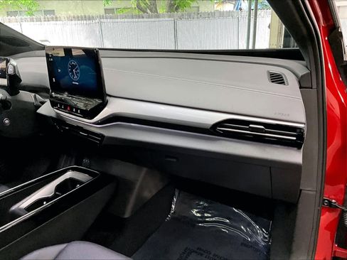 Used 2023 Volkswagen ID.4 Pro S Plus image 18