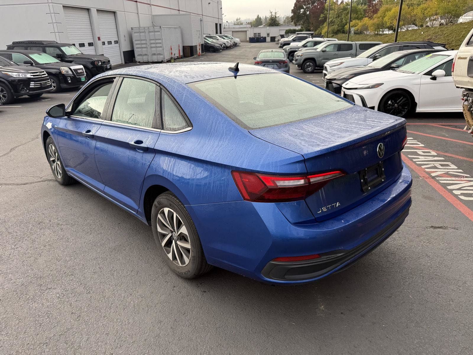 Used 2024 Volkswagen Jetta S FWD image 3