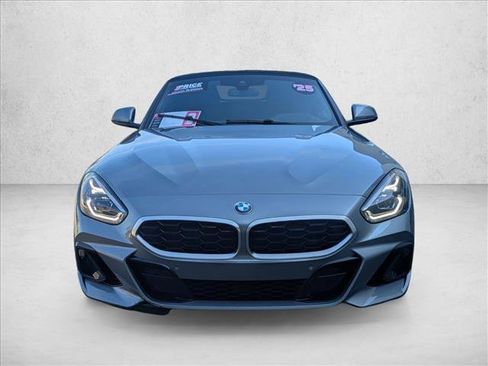 Used 2025 BMW Z4 sDrive30i image 2