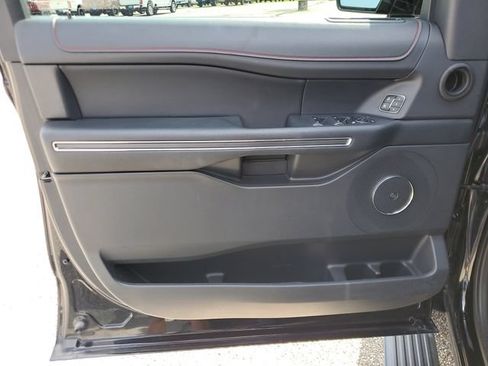 Used 2023 Ford Expedition Limited RWD image 18