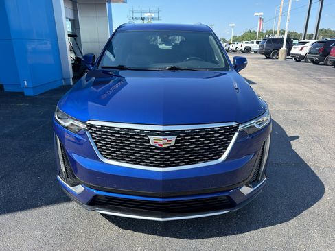 Used 2023 Cadillac XT6 Luxury AWD/4WD image 2