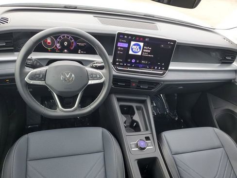 New 2026 Volkswagen Tiguan SE image 10
