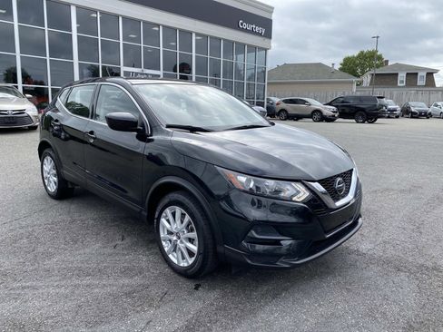 Used 2021 Nissan Rogue Sport S image 9