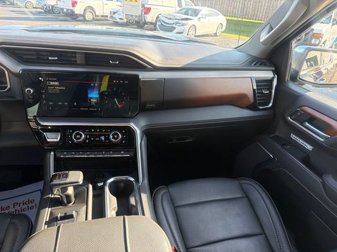 Used 2023 GMC Sierra 1500 Denali w/ Denali Reserve Package AWD/4WD image 22