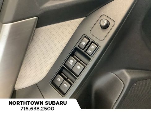Used 2014 Subaru Forester 2.5i Touring AWD/4WD image 15