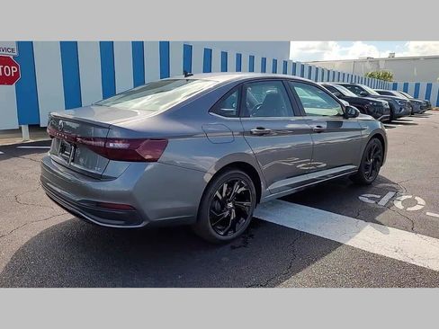 New 2026 Volkswagen Jetta SE image 21