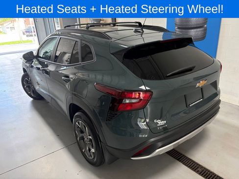 Used 2025 Chevrolet Trax LT w/ LT Convenience Package FWD image 7