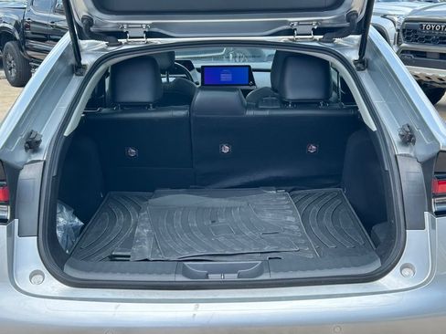 Used 2024 Toyota Prius XLE FWD image 15