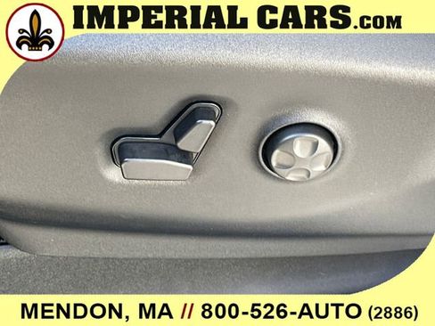 New 2026 Chrysler Pacifica Limited w/ S Appearance Package AWD/4WD image 40