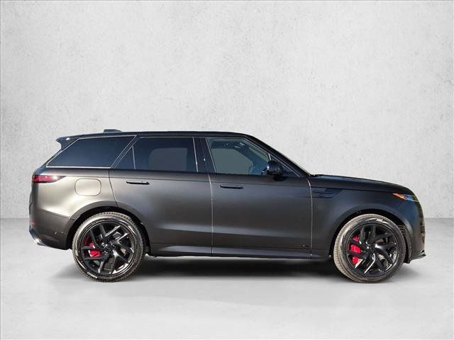 New 2026 Land Rover Range Rover Sport Dynamic SE AWD/4WD image 4