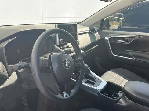 Used 2023 Toyota RAV4 XLE FWD image 7
