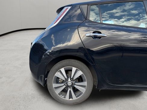 Used 2015 Nissan Leaf SL image 10