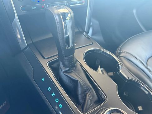 Used 2018 Ford Explorer Platinum AWD/4WD image 28