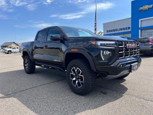 Used 2024 GMC Canyon AT4X AWD/4WD image 9