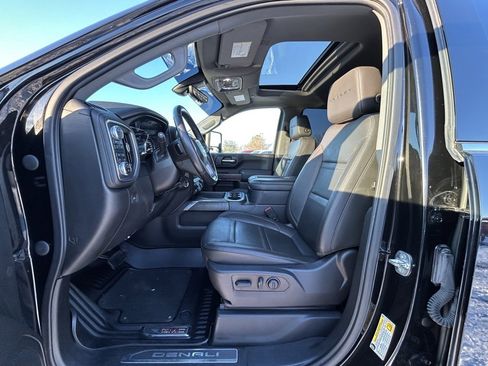 Used 2022 GMC Sierra 2500 Denali image 2