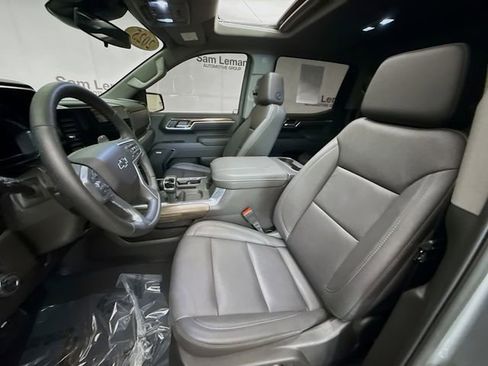 Used 2025 Chevrolet Silverado 1500 LT Trail Boss w/ Convenience Package II image 24