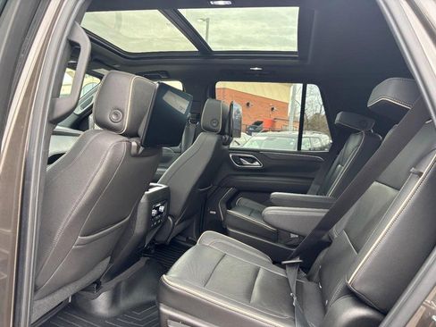 Used 2021 GMC Yukon SLT w/ SLT Luxury Plus Package image 11