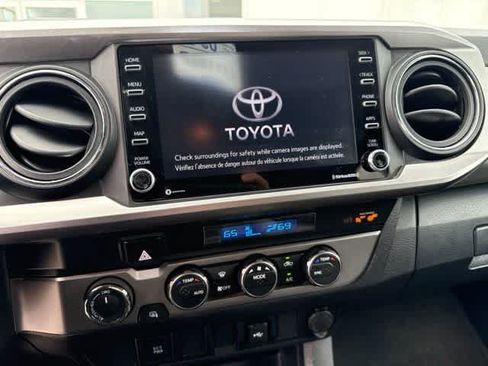 Used 2022 Toyota Tacoma SR5 AWD/4WD image 8